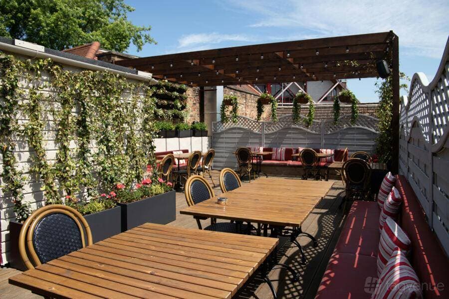 The Sun Inn, Chobham - A Heartwood Inn 15