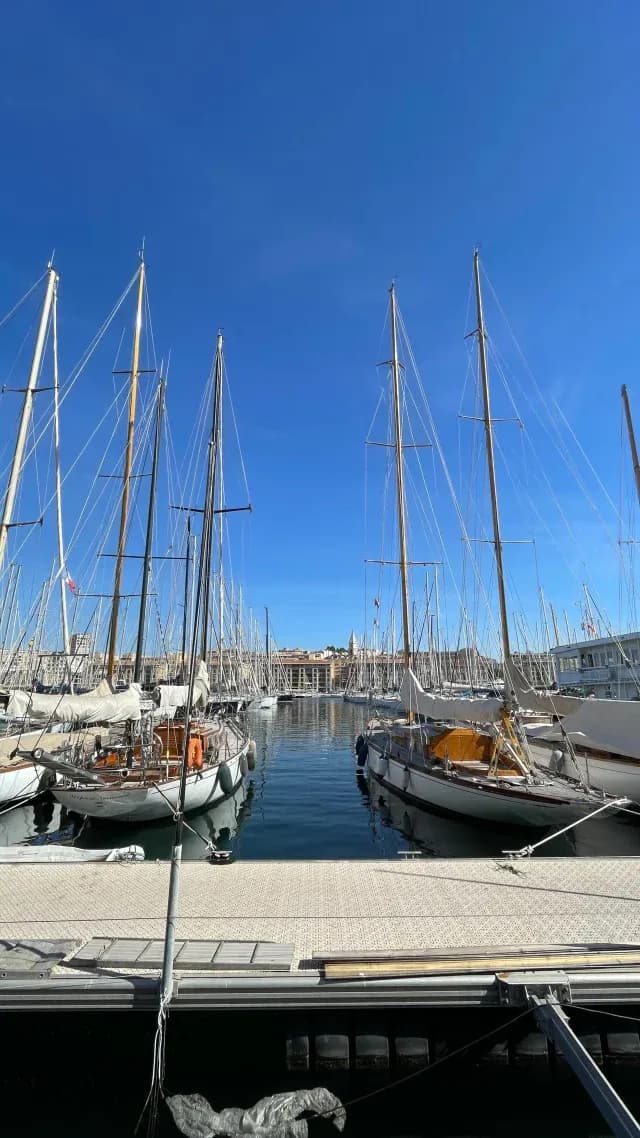 BATEAU MARSEILLE CALANQUES 1
