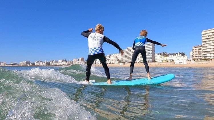TWIN FIN - École de Surf 1