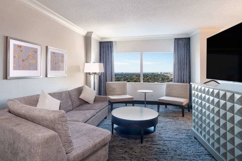 Hilton Dallas Lincoln Centre 8