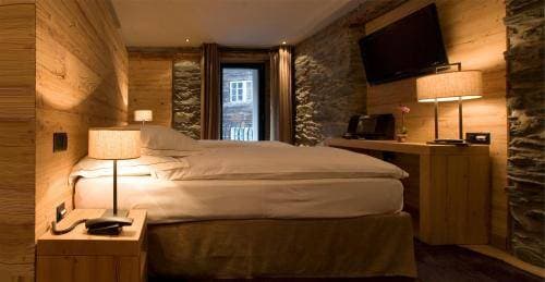Unique Hotel Post 14