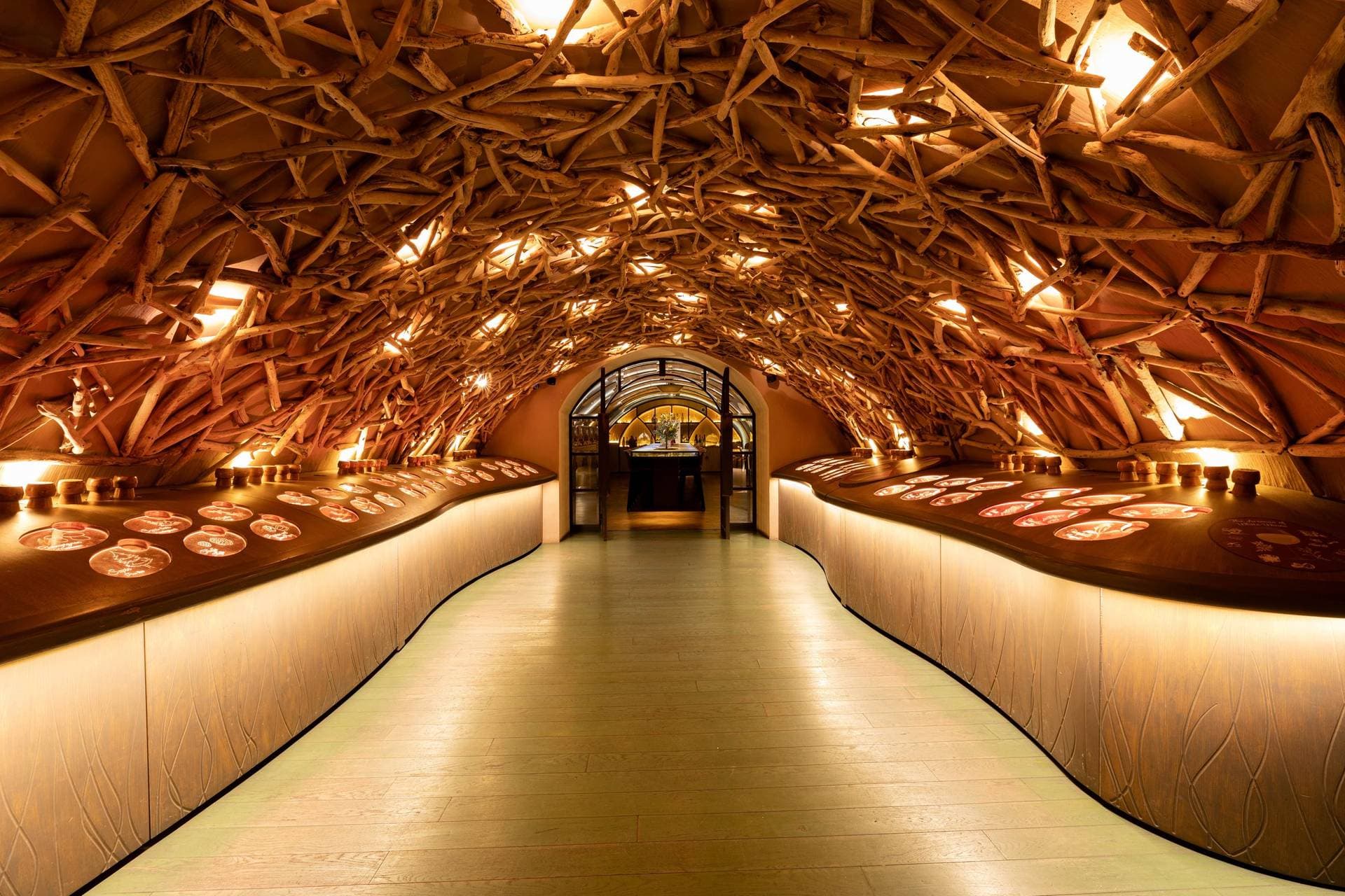 Caves du Louvre 1