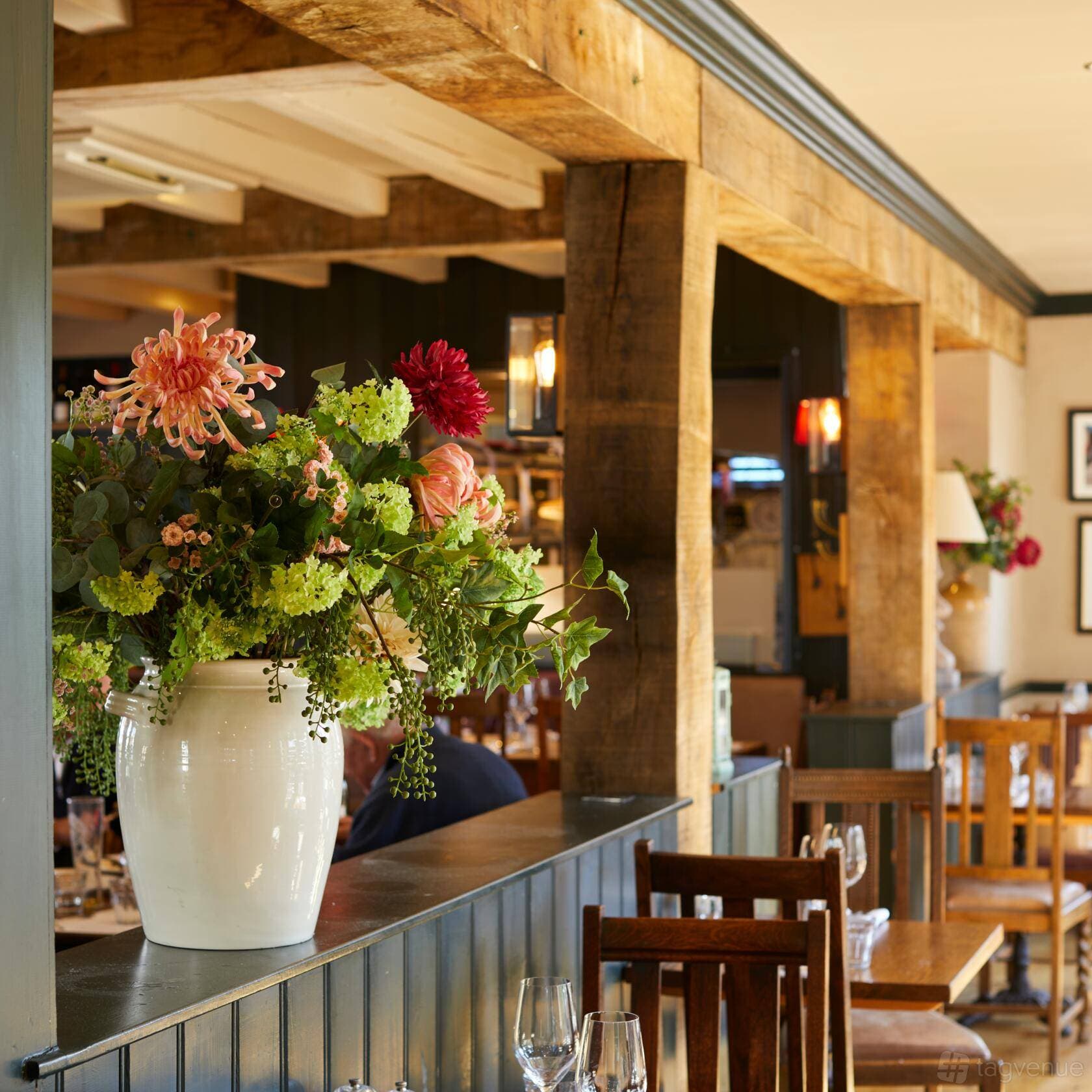 The Sun Inn, Chobham - A Heartwood Inn 24