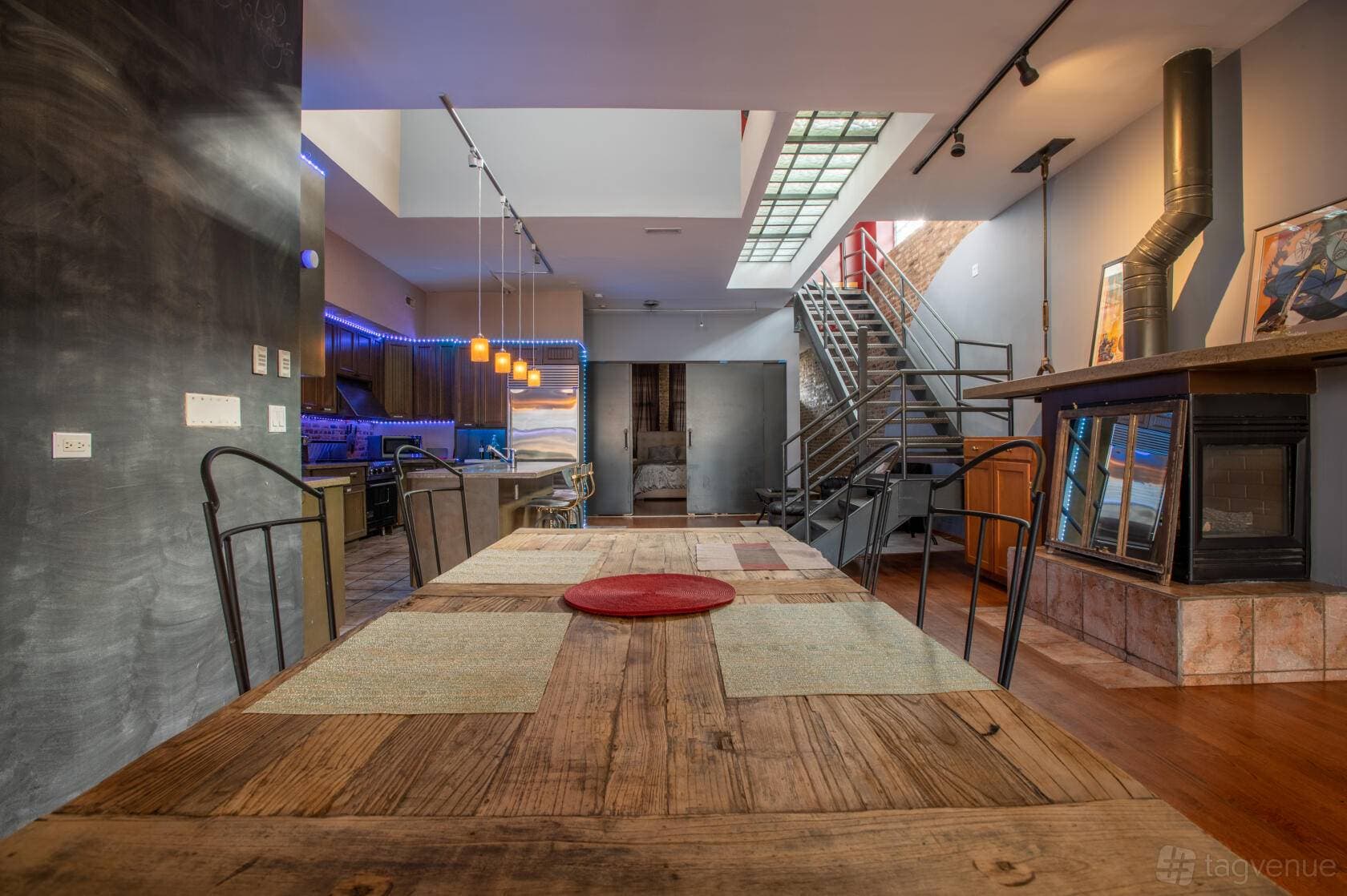 Lofty Wicker Park 5
