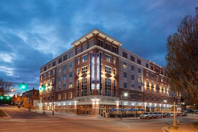 Hampton Inn Portland Downtown Waterfront 1