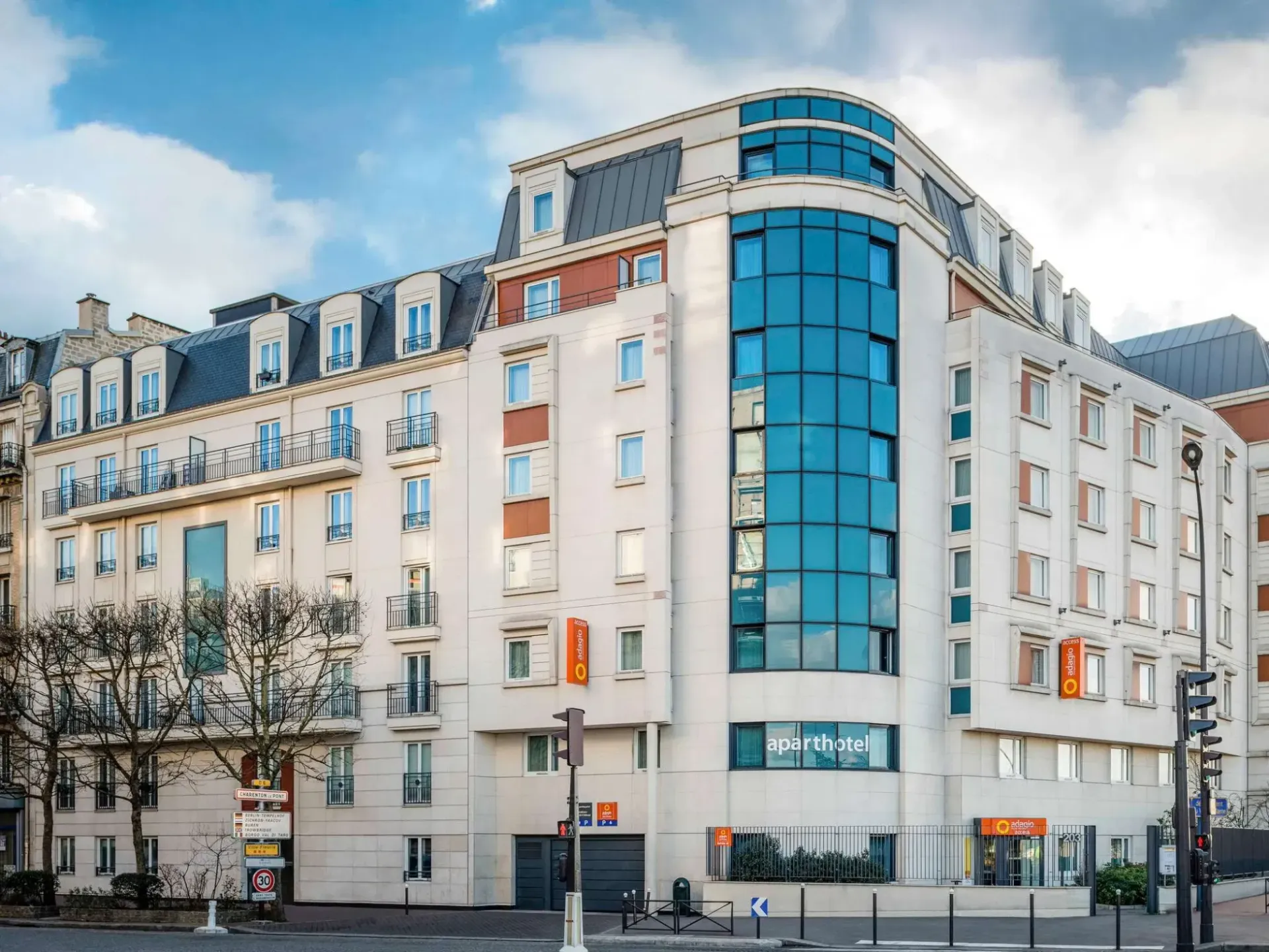 Aparthotel Adagio Access Paris Porte de Charenton 1