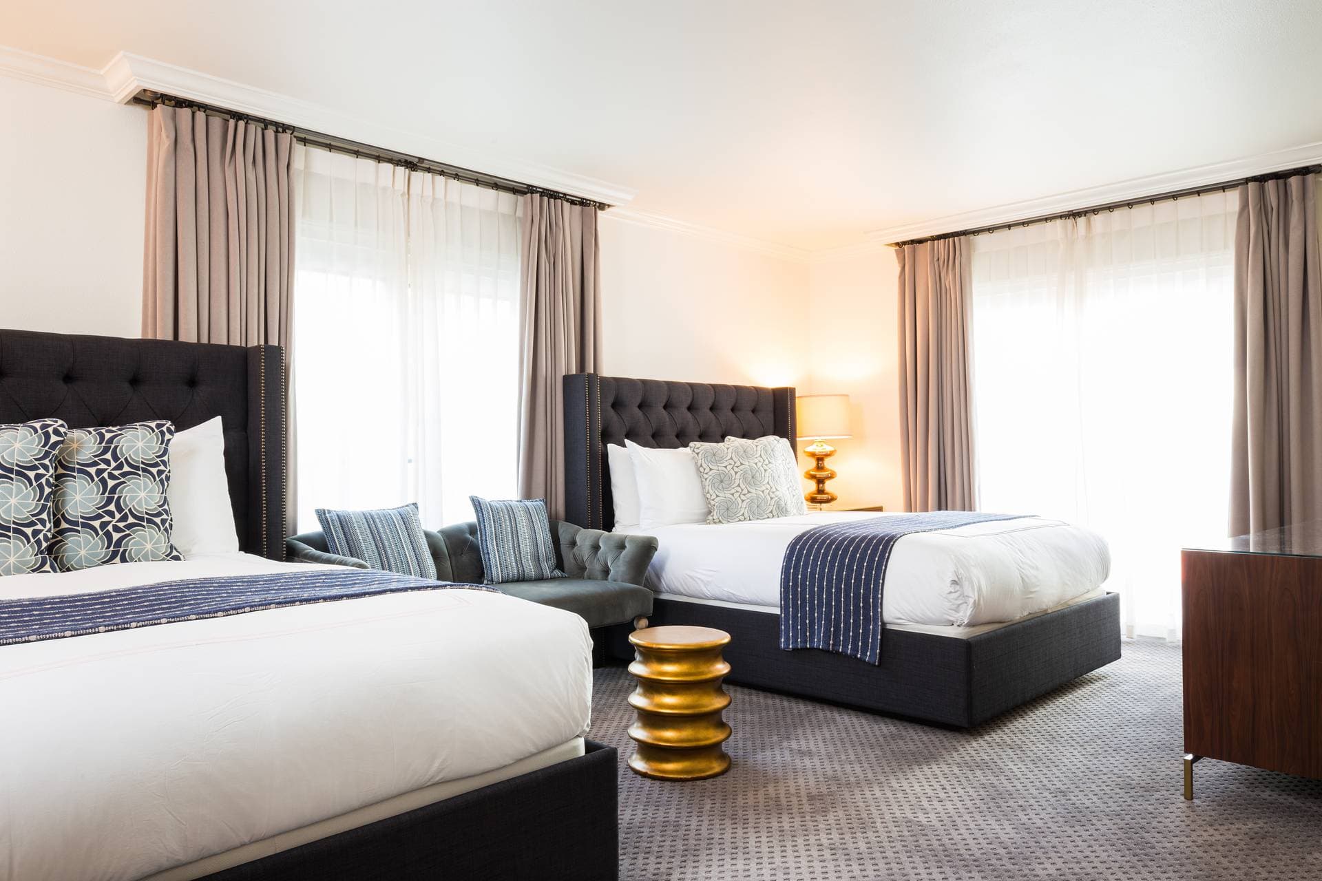 Hotel Ella 13
