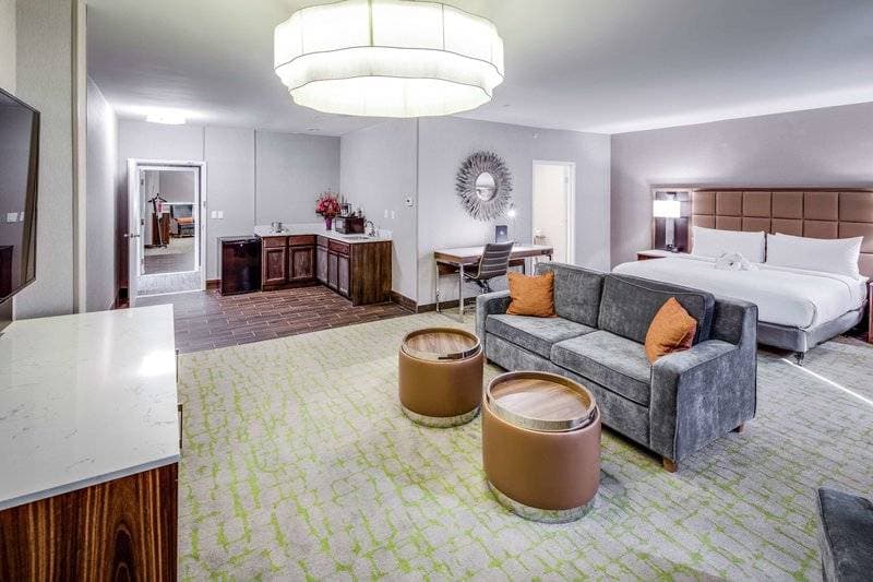 Double Tree by Hilton Huntington 23
