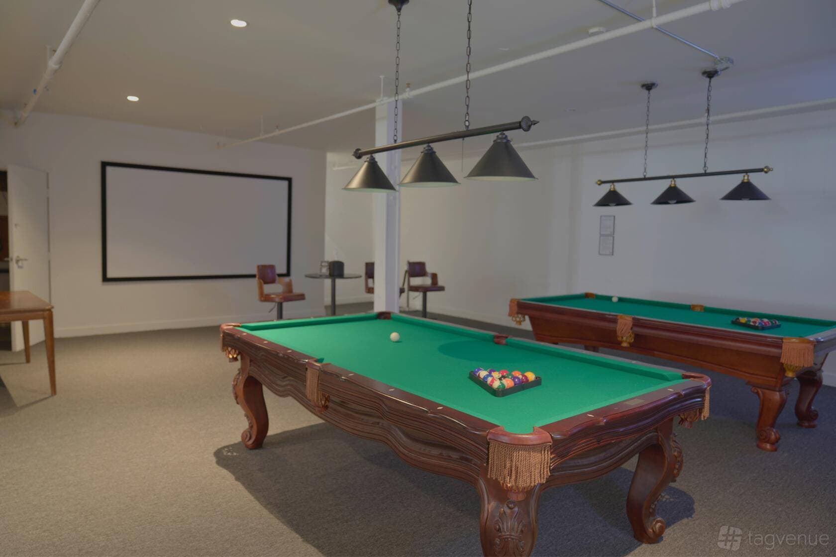 Peaky Sticks Billiards & Lounge 9