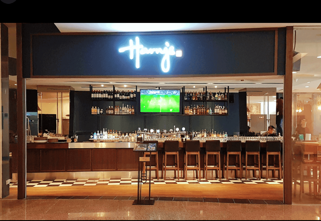 Harry’s Singapore 1