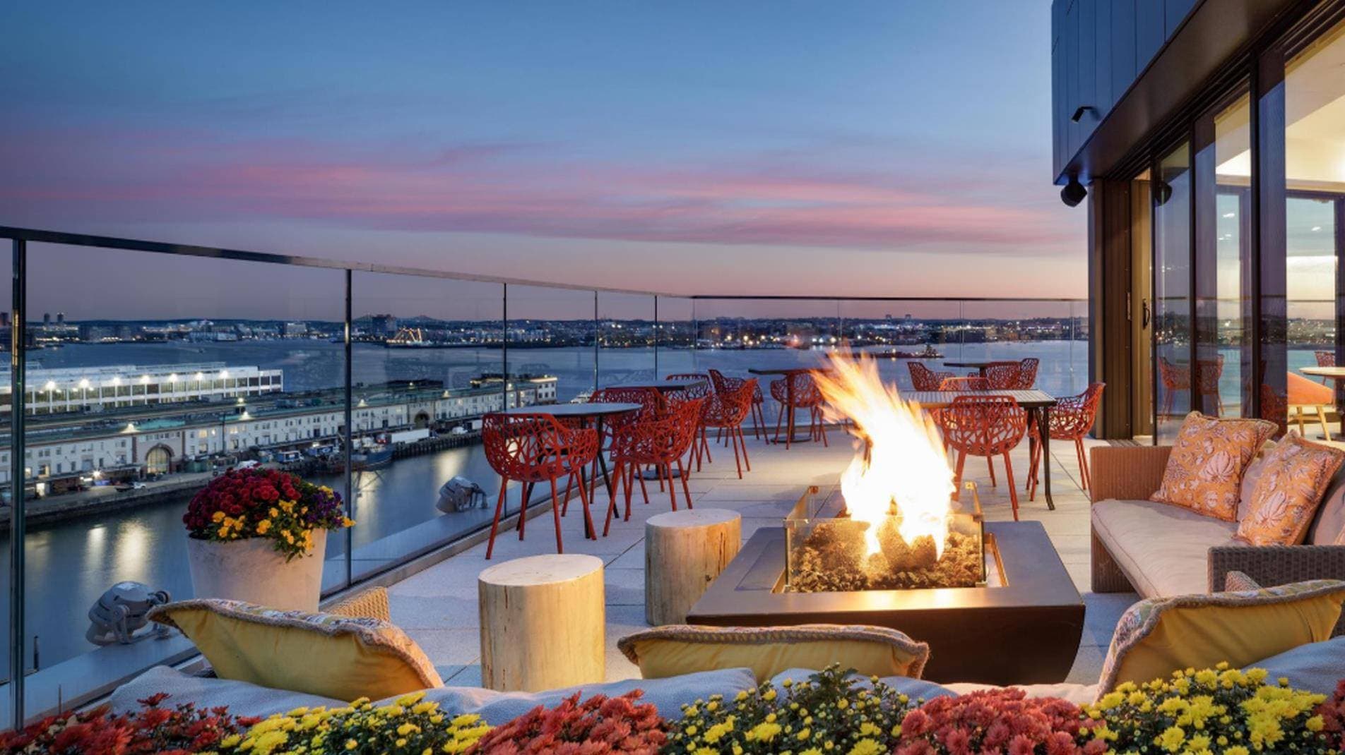Hyatt Place Boston/Seaport District 1