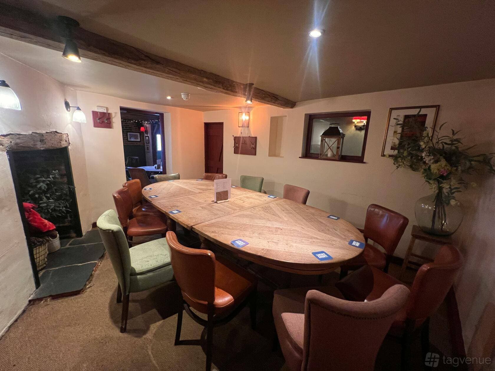 The Sun Inn, Chobham - A Heartwood Inn 17
