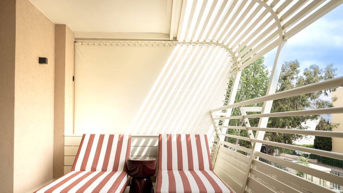 Le Ventura Saint-Tropez Tapestry Collection by Hilton 1