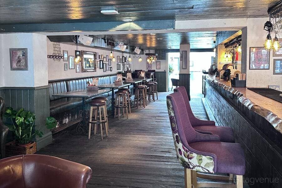 The Sun Inn, Chobham - A Heartwood Inn 37