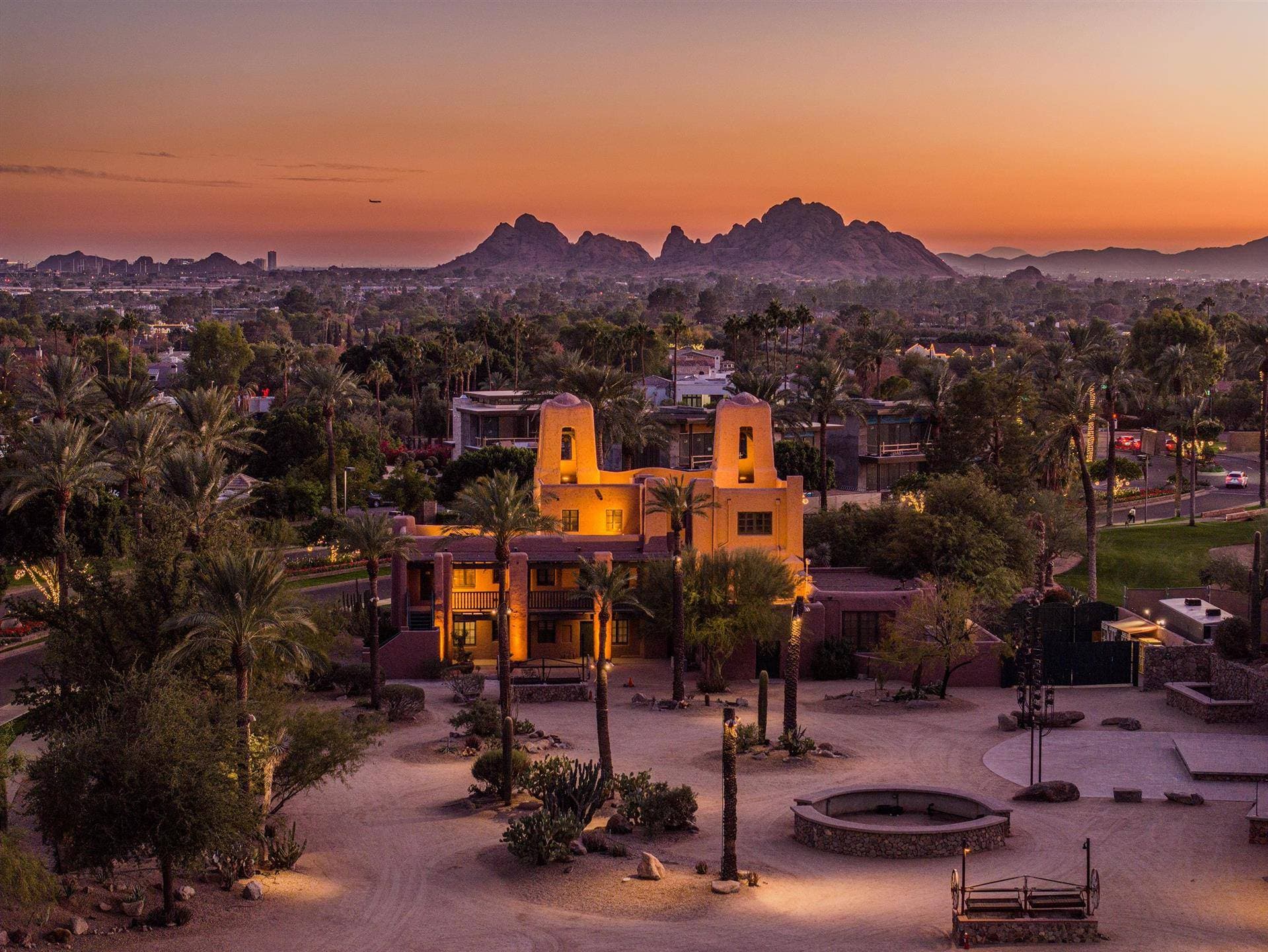 The Phoenician, A Luxury Collection Resort 13
