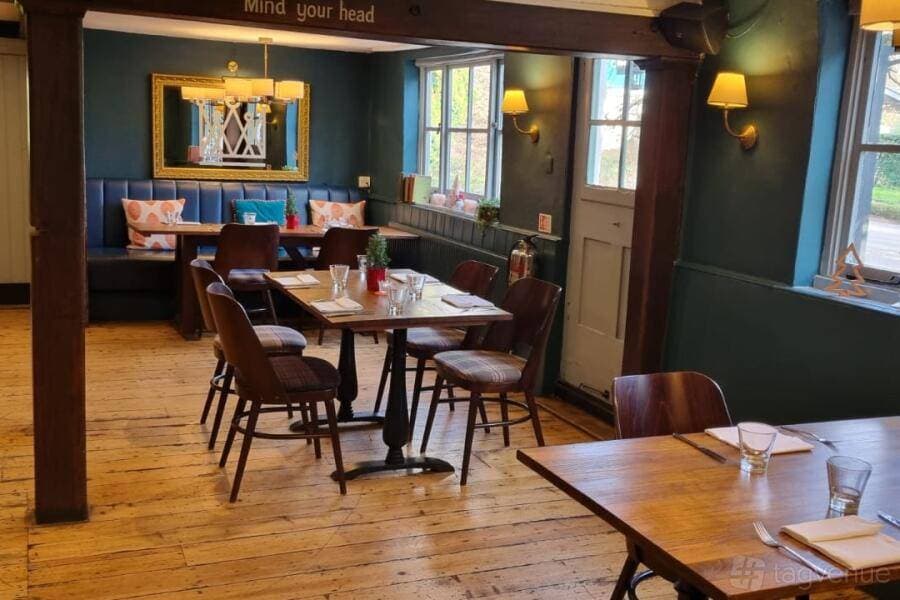 The Sun Inn, Chobham - A Heartwood Inn 16