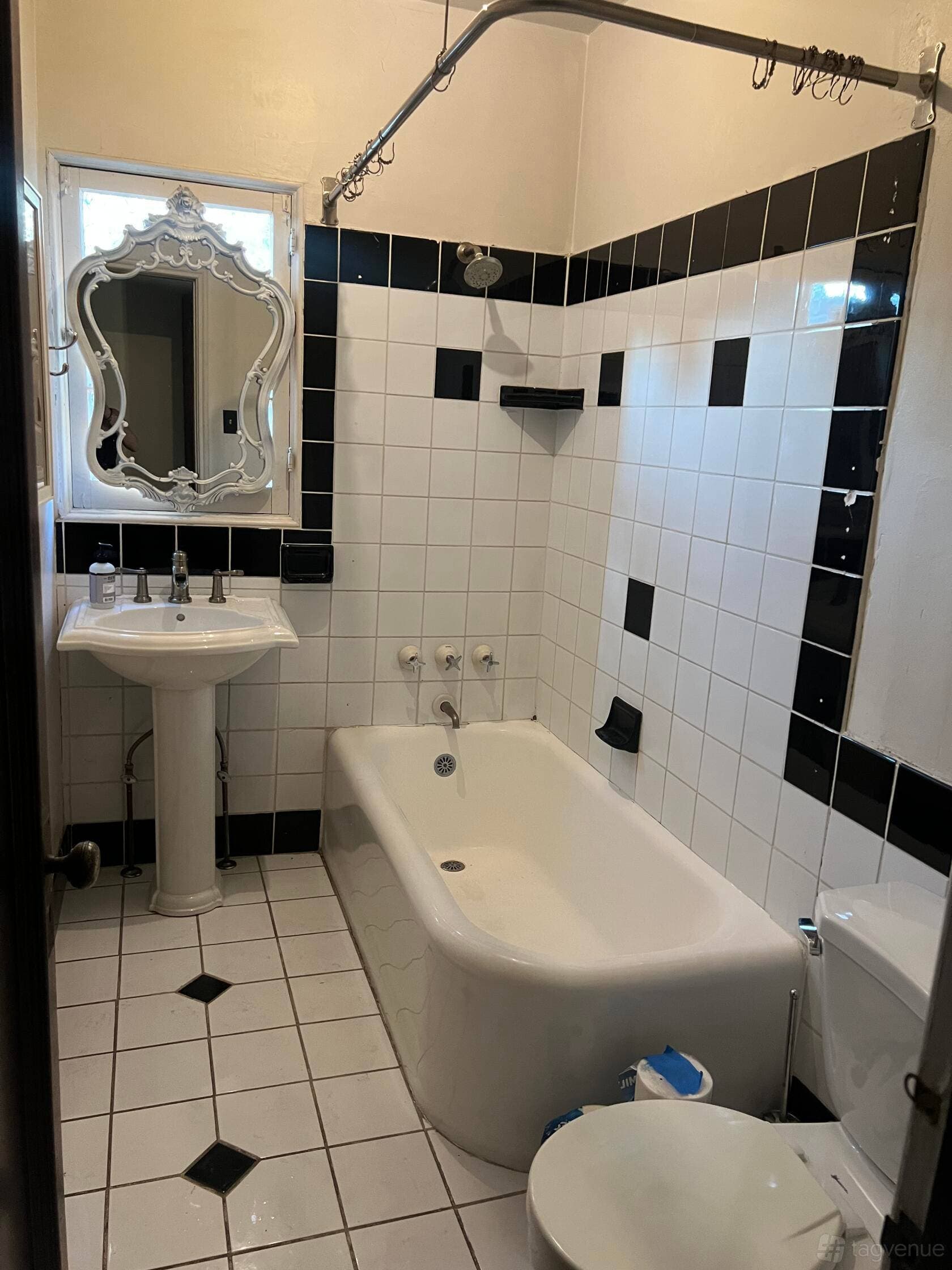 1929 Romantic Spanish Home 15