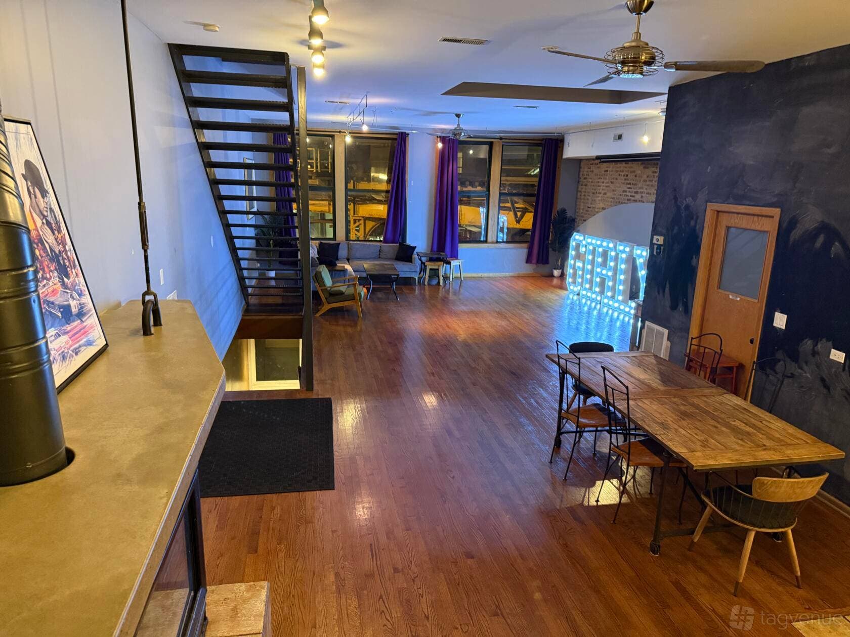 Lofty Wicker Park 12