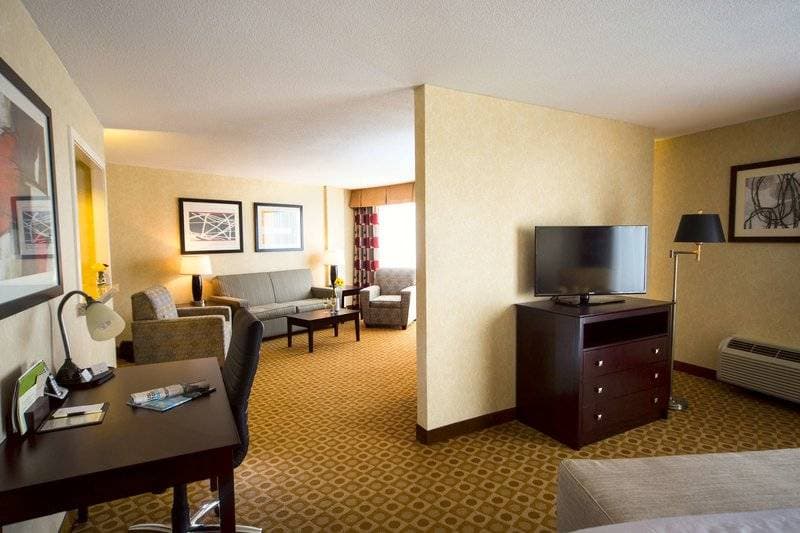 DoubleTree by Hilton Hotel 6