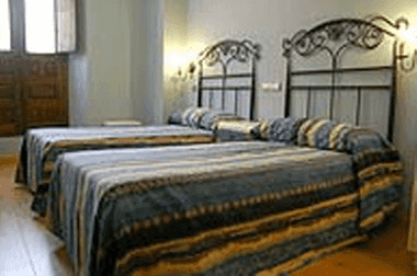Hotel Arganzon Plaza 4