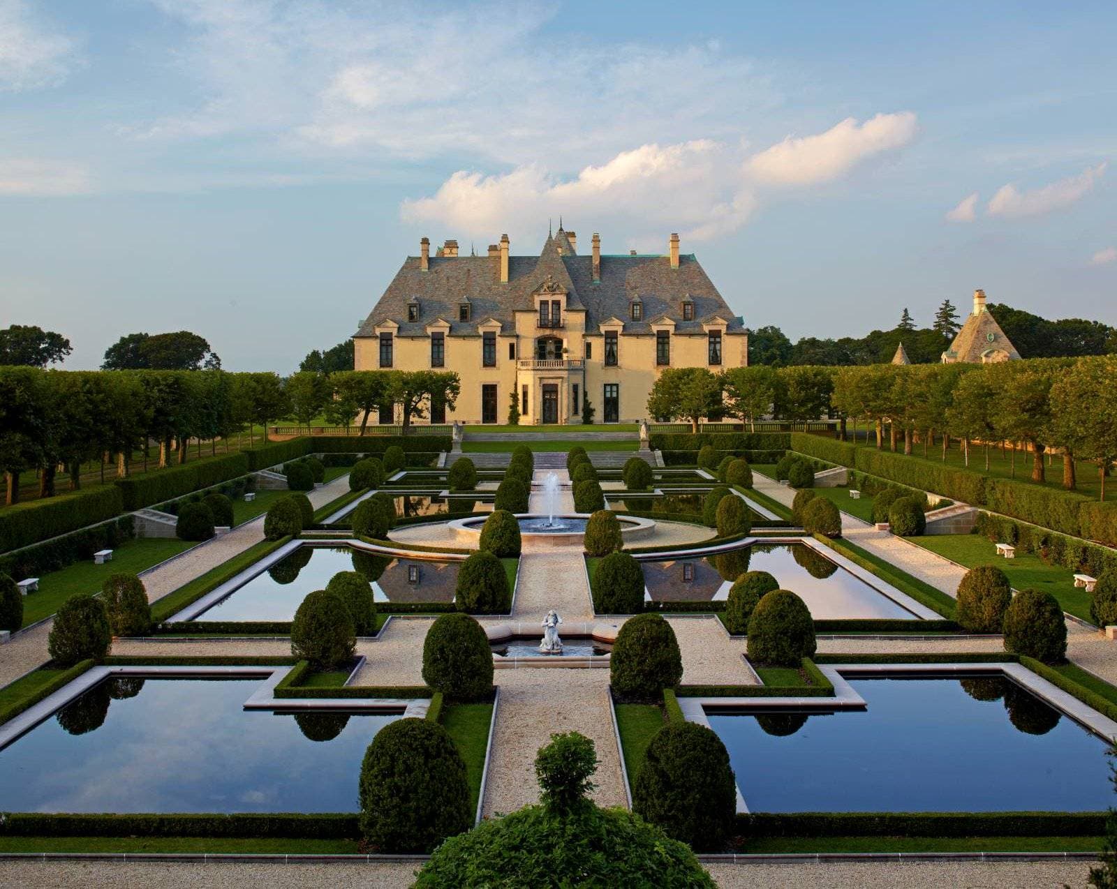 OHEKA CASTLE 1