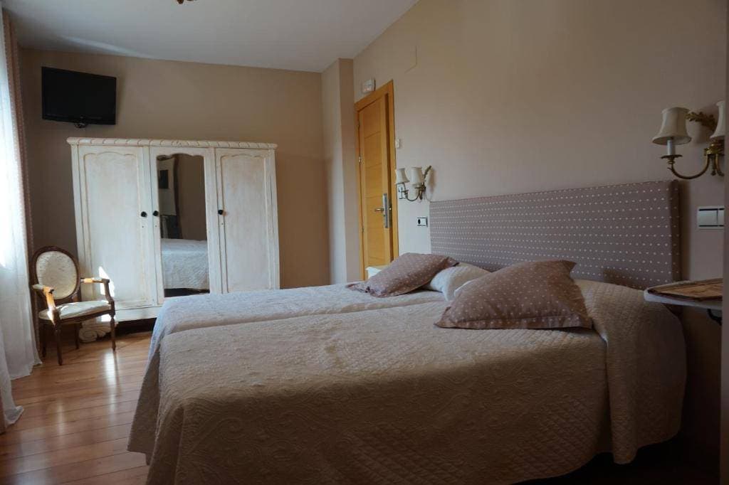 Hotel Arganzon Plaza 7