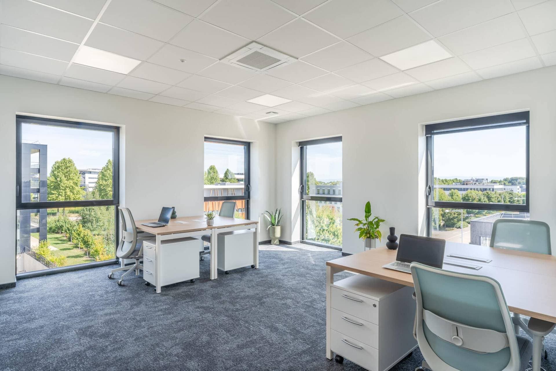 Office Station 1