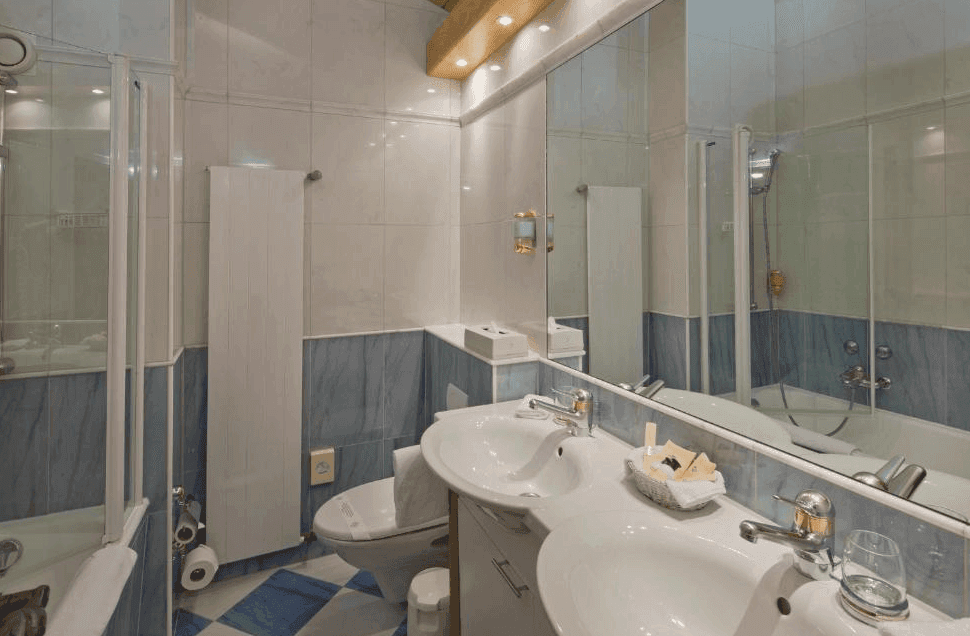 Allalin Swiss Alpine Hotel 24