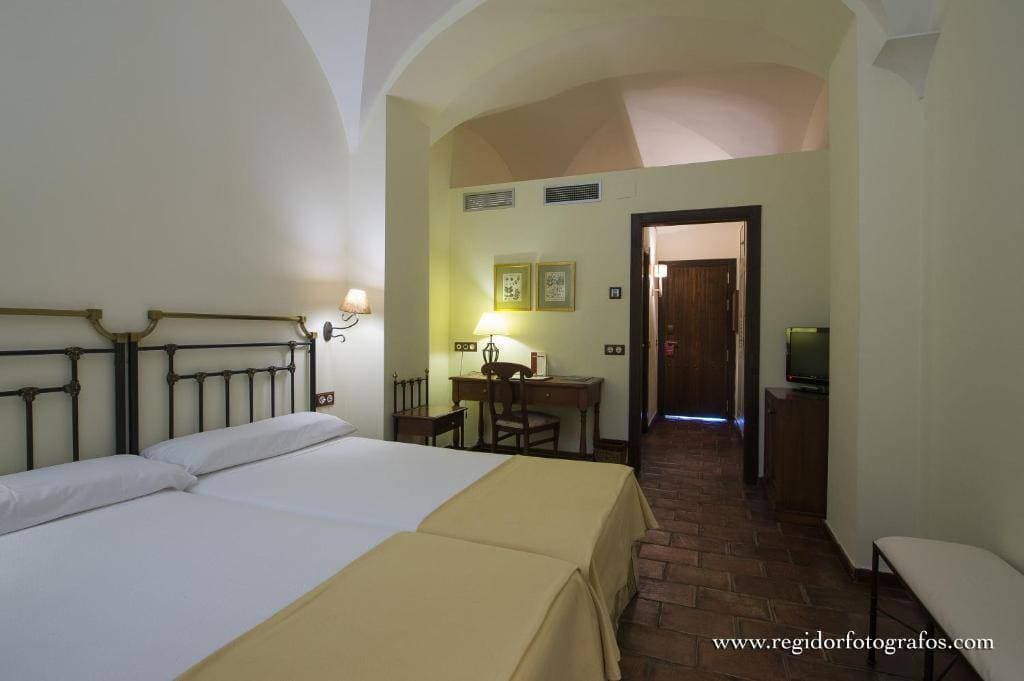 Hotel Cortijo Santa Cruz 18