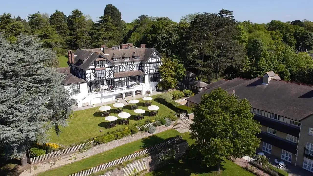 The Manor Elstree 7