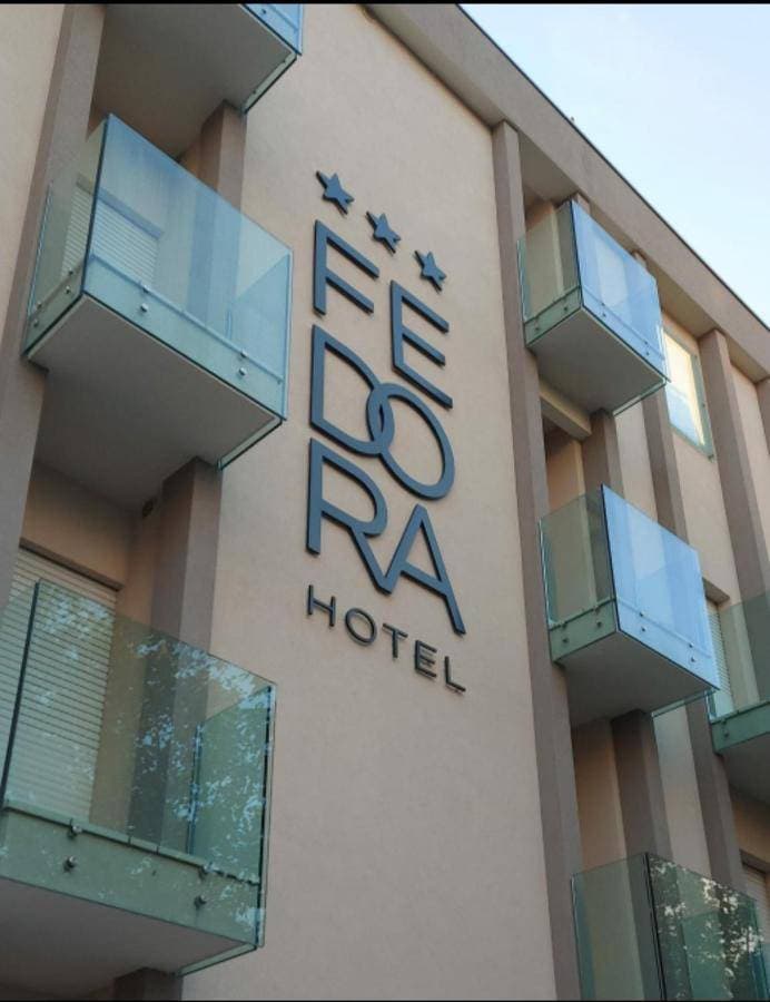 Hotel Fedora 2