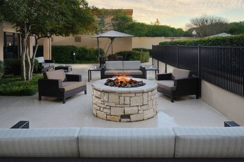 Sonesta Select Dallas Central Expressway 7
