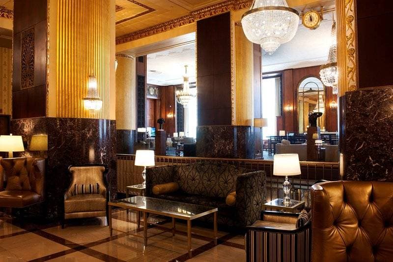 Hilton Milwaukee City Center 8
