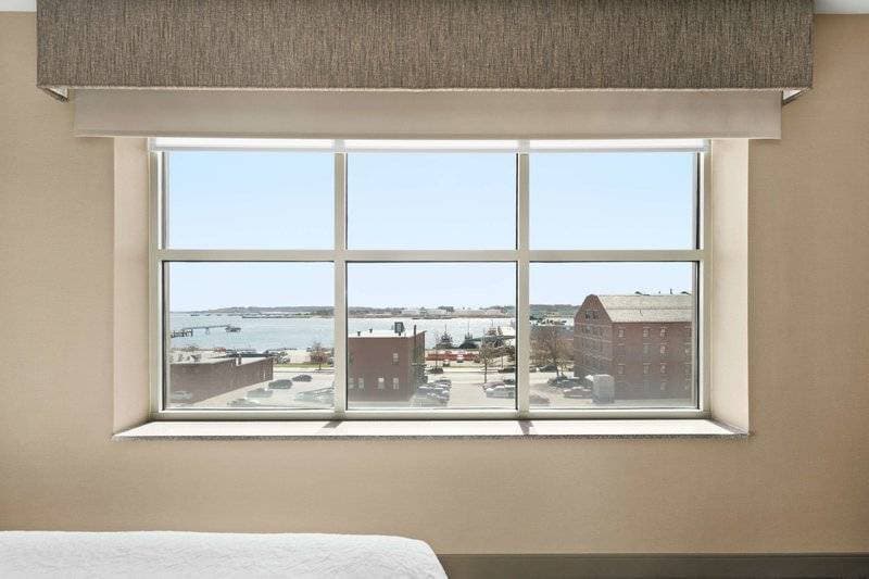 Hampton Inn Portland Downtown Waterfront 12