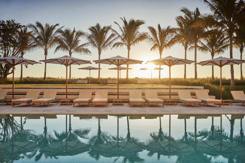 Four Seasons Hotel at The Surf Club 1