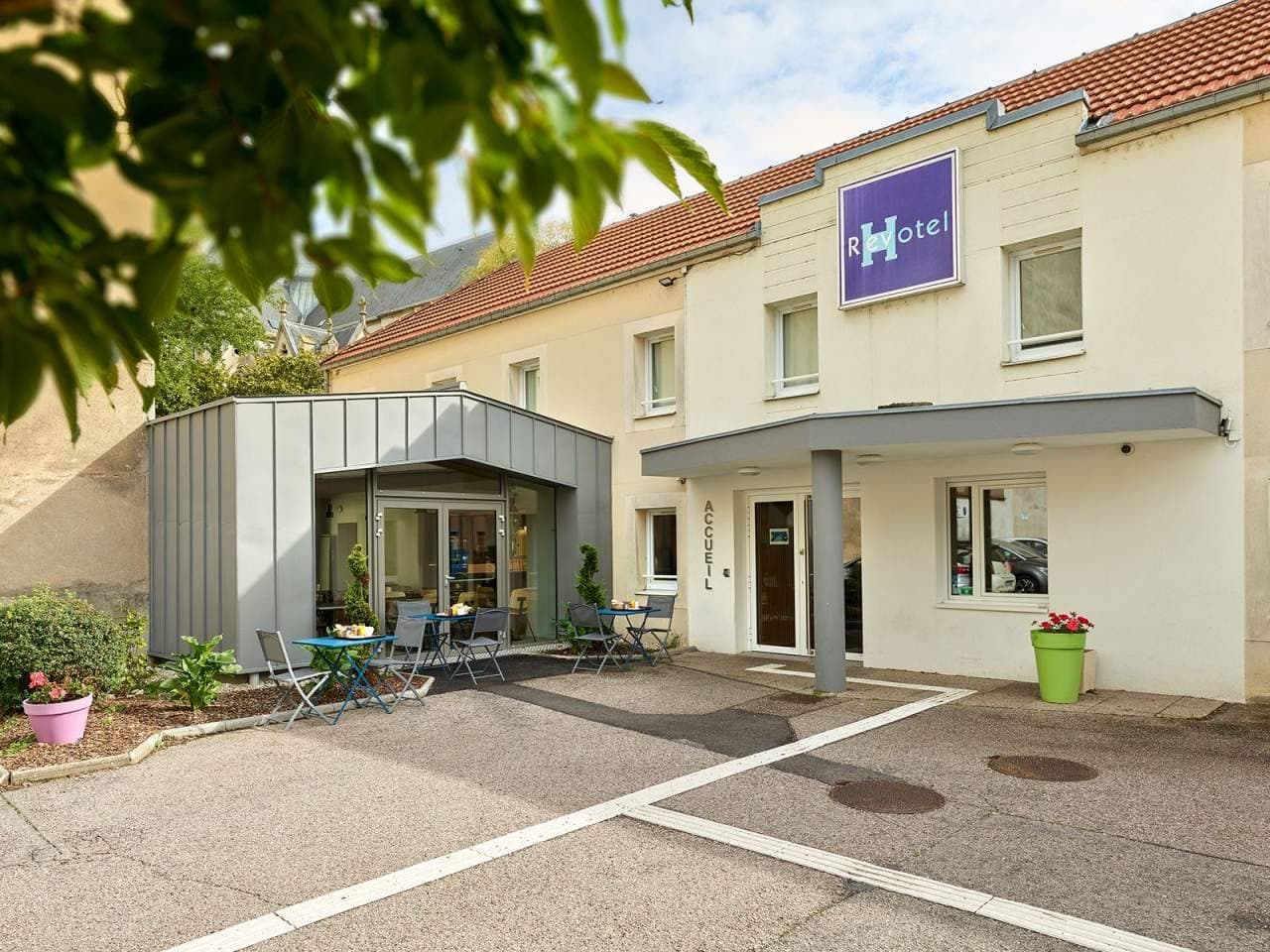 Hotel Revotel 1