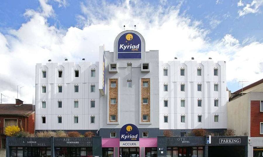 Kyriad Le Bourget Centre 1