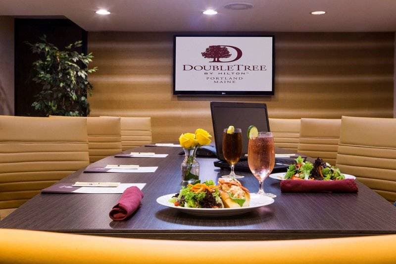 DoubleTree by Hilton Hotel 35