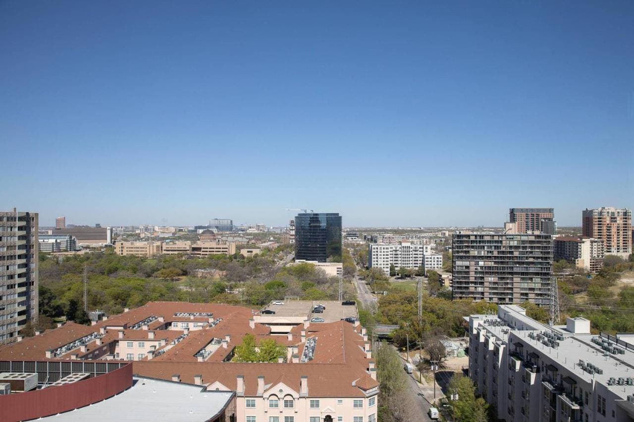 Marriott Dallas Uptown 5