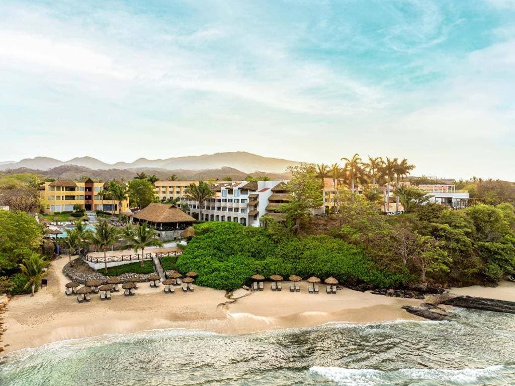 Family Selection at Grand Palladium Vallarta Resort & Spa 3