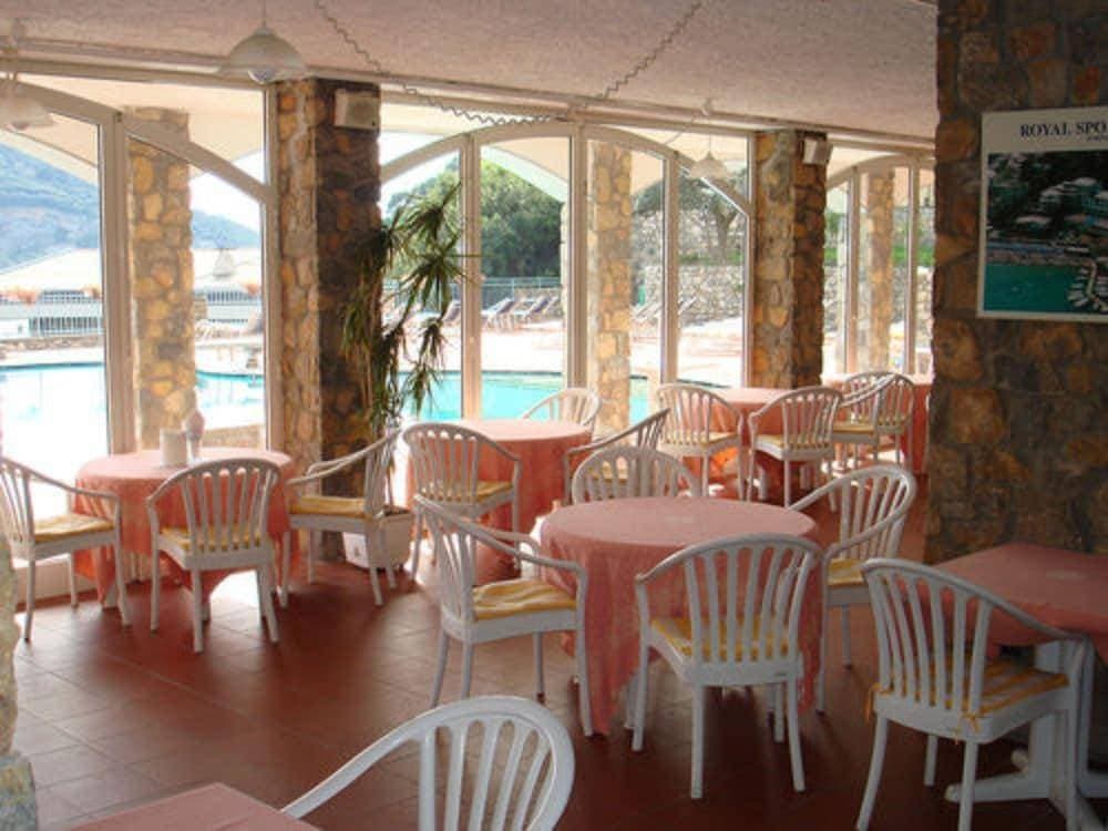 Royal Sporting Hotel 10