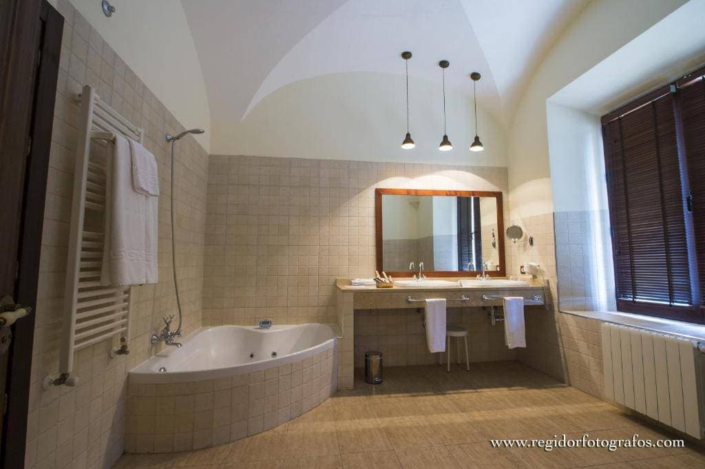 Hotel Cortijo Santa Cruz 24