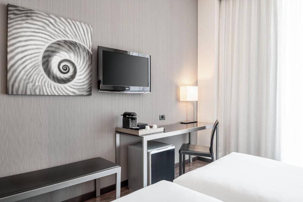 AC Hotel Palacio Universal 8