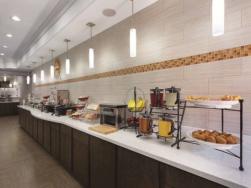 La Quinta Inn & Suites by Wyndham Houston Channelview 34