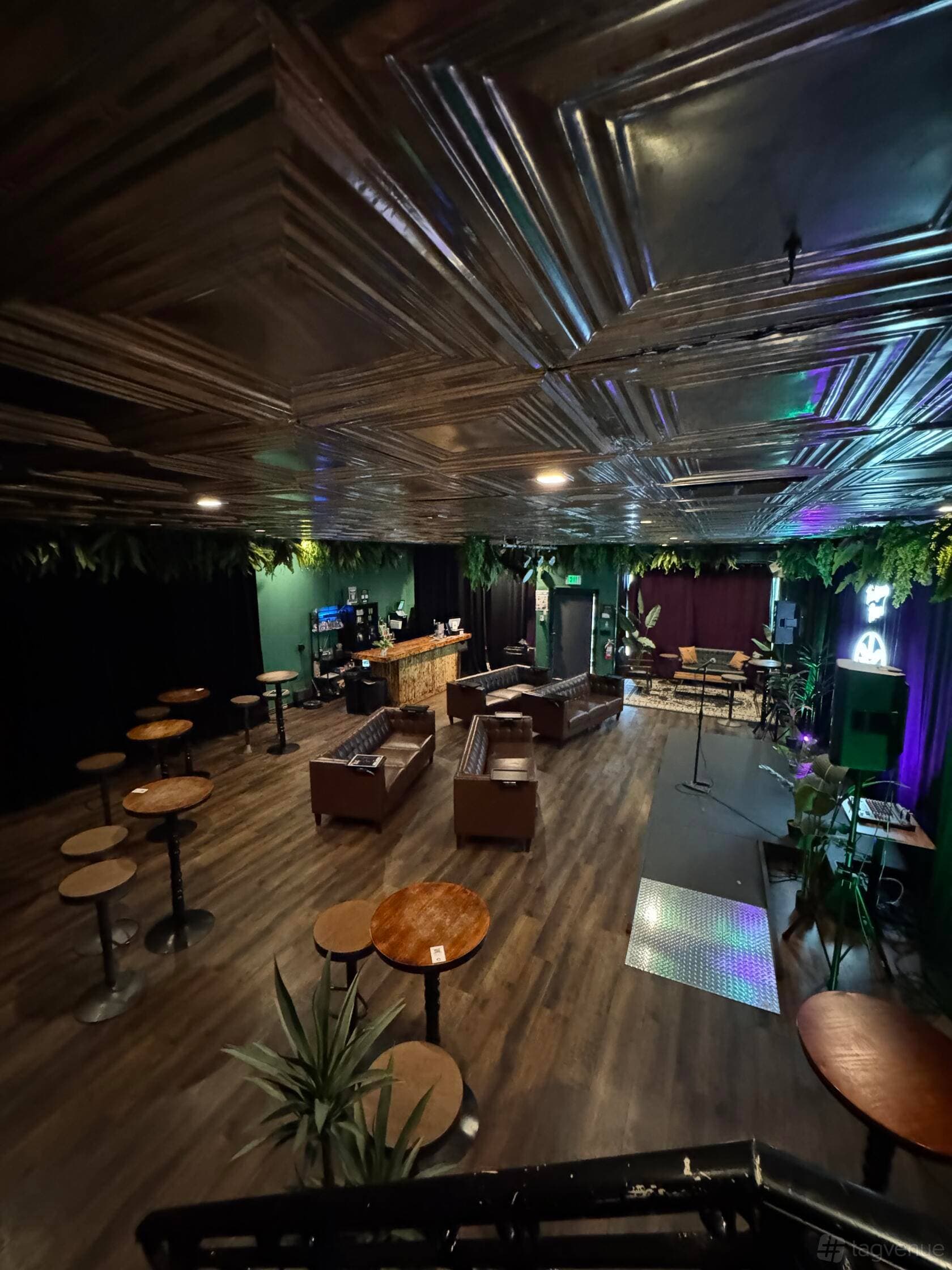 The Green Room on Ventura 4