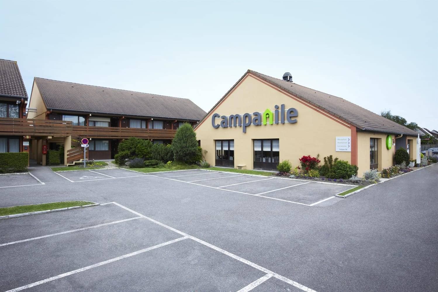 Campanile Calais 1