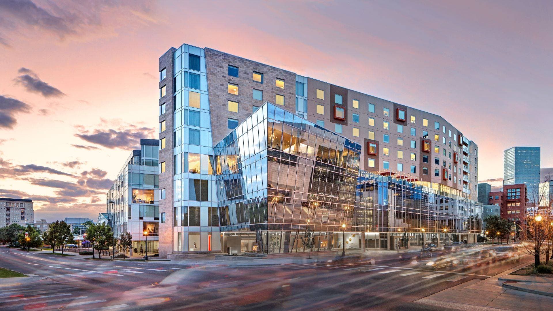 The Art Hotel Denver, Curio Collection by Hilton 1
