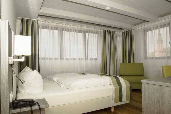 Hotel am Schloss 8