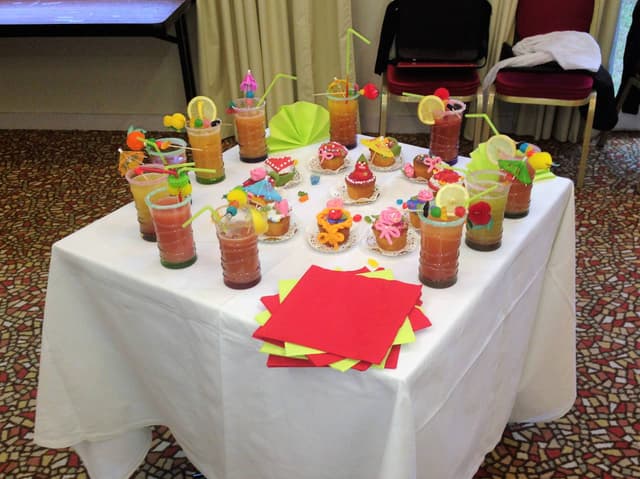 COCKTAIL PARTY