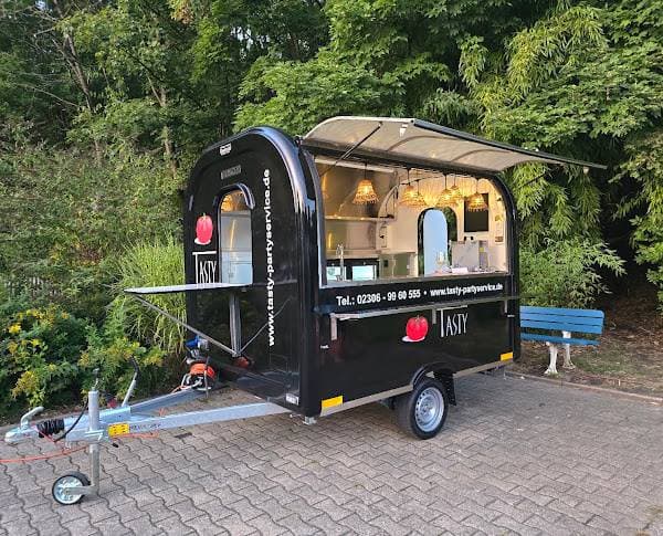 Tasty Party Service 1